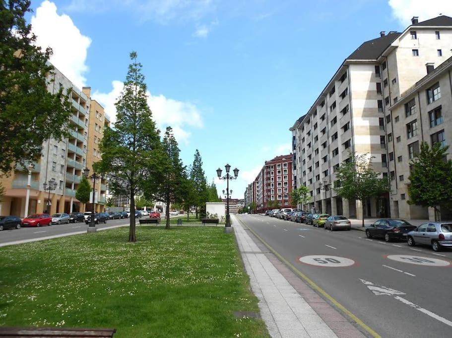¡Al Lado De La Clinica Oftalmologica Vega! Apartman Oviedo Kültér fotó