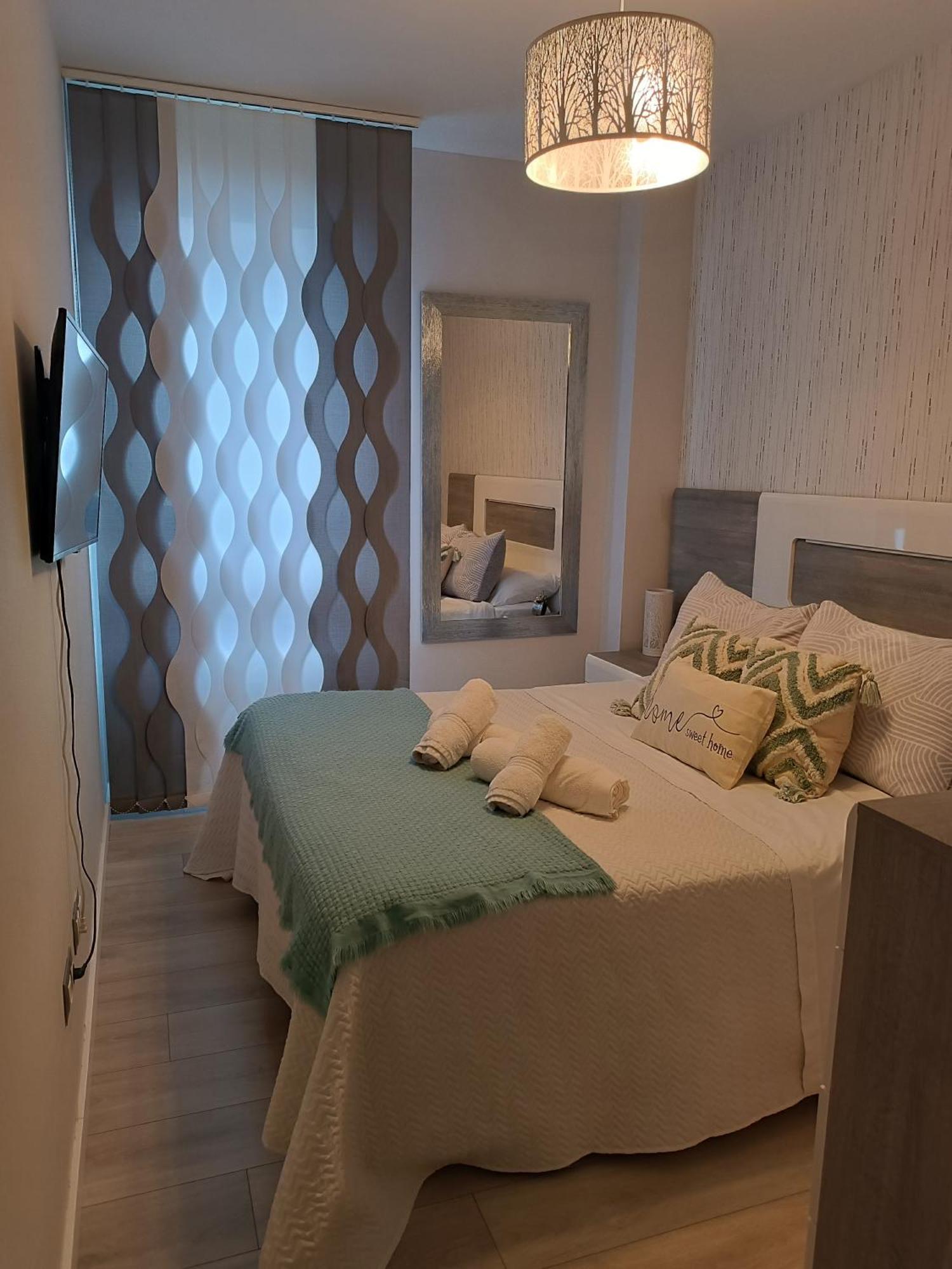 ¡Al Lado De La Clinica Oftalmologica Vega! Apartman Oviedo Kültér fotó